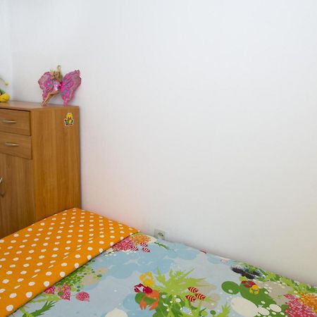 Apartments By The Sea Brela, Makarska - 11821 Kamer foto