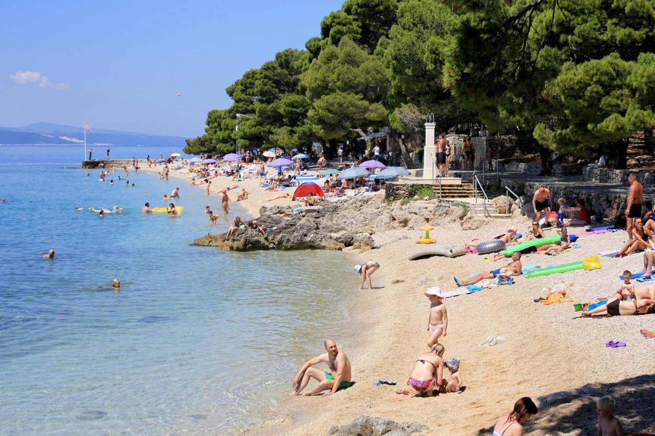 Apartments By The Sea Brela, Makarska - 11821 Buitenkant foto