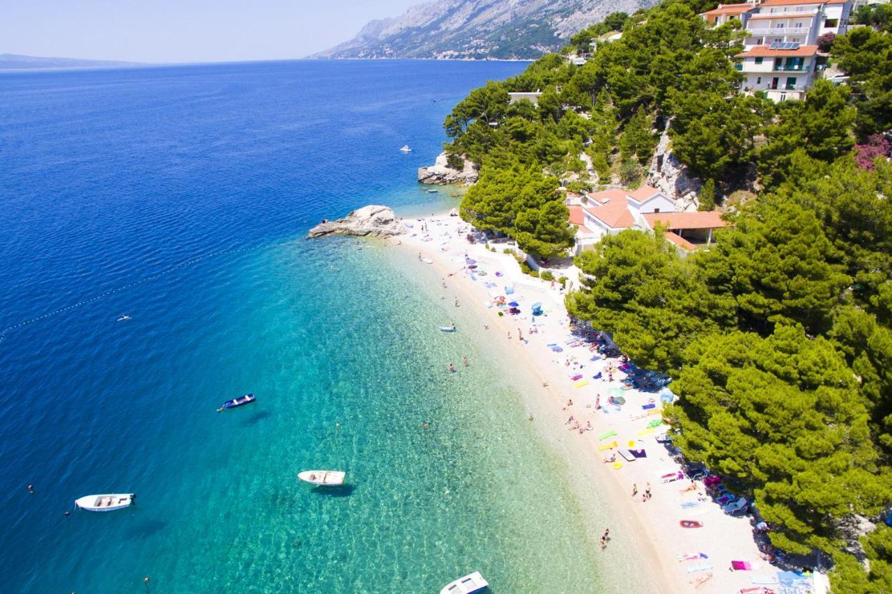 Apartments By The Sea Brela, Makarska - 11821 Buitenkant foto