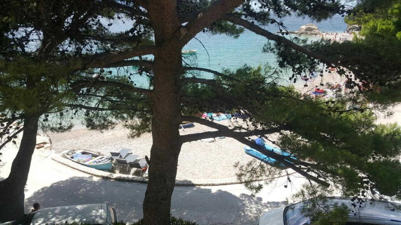 Apartments By The Sea Brela, Makarska - 11821 Buitenkant foto