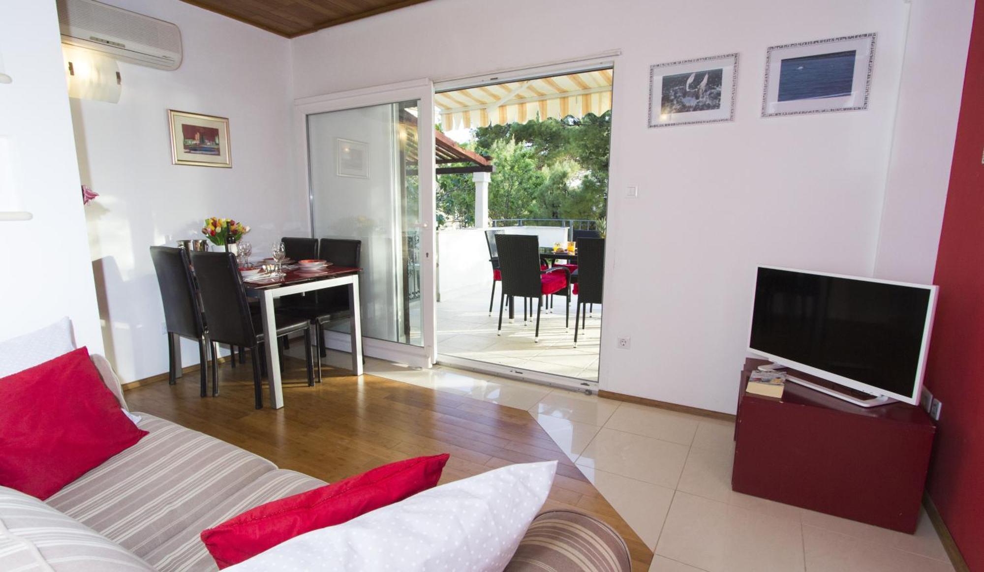 Apartments By The Sea Brela, Makarska - 11821 Kamer foto