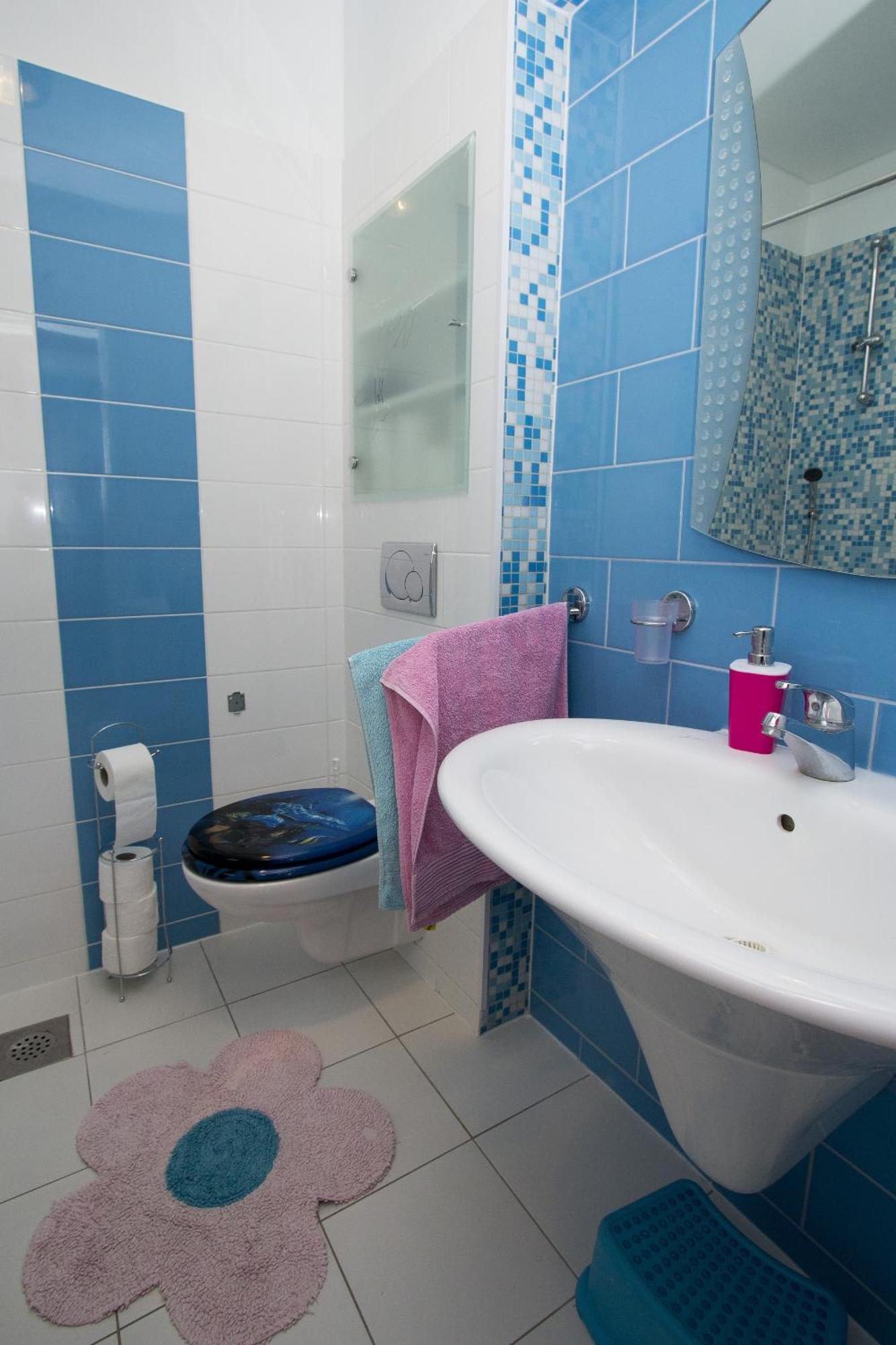 Apartments By The Sea Brela, Makarska - 11821 Kamer foto
